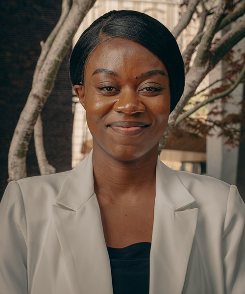 Davina Ngoy, Paralegal
